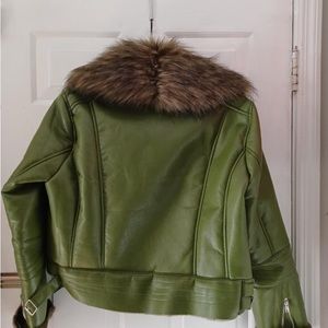 Olive free cut leather fur collar